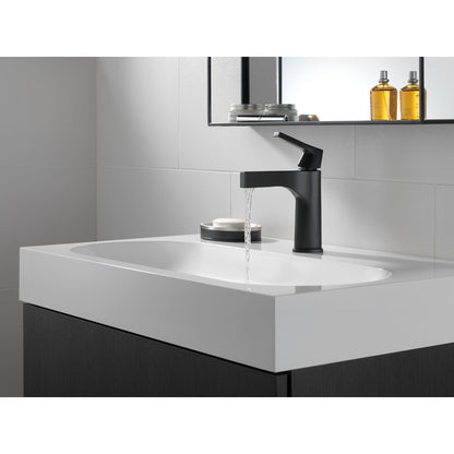 Robinet de salle de bain Delta Zura à poignée unique - 574