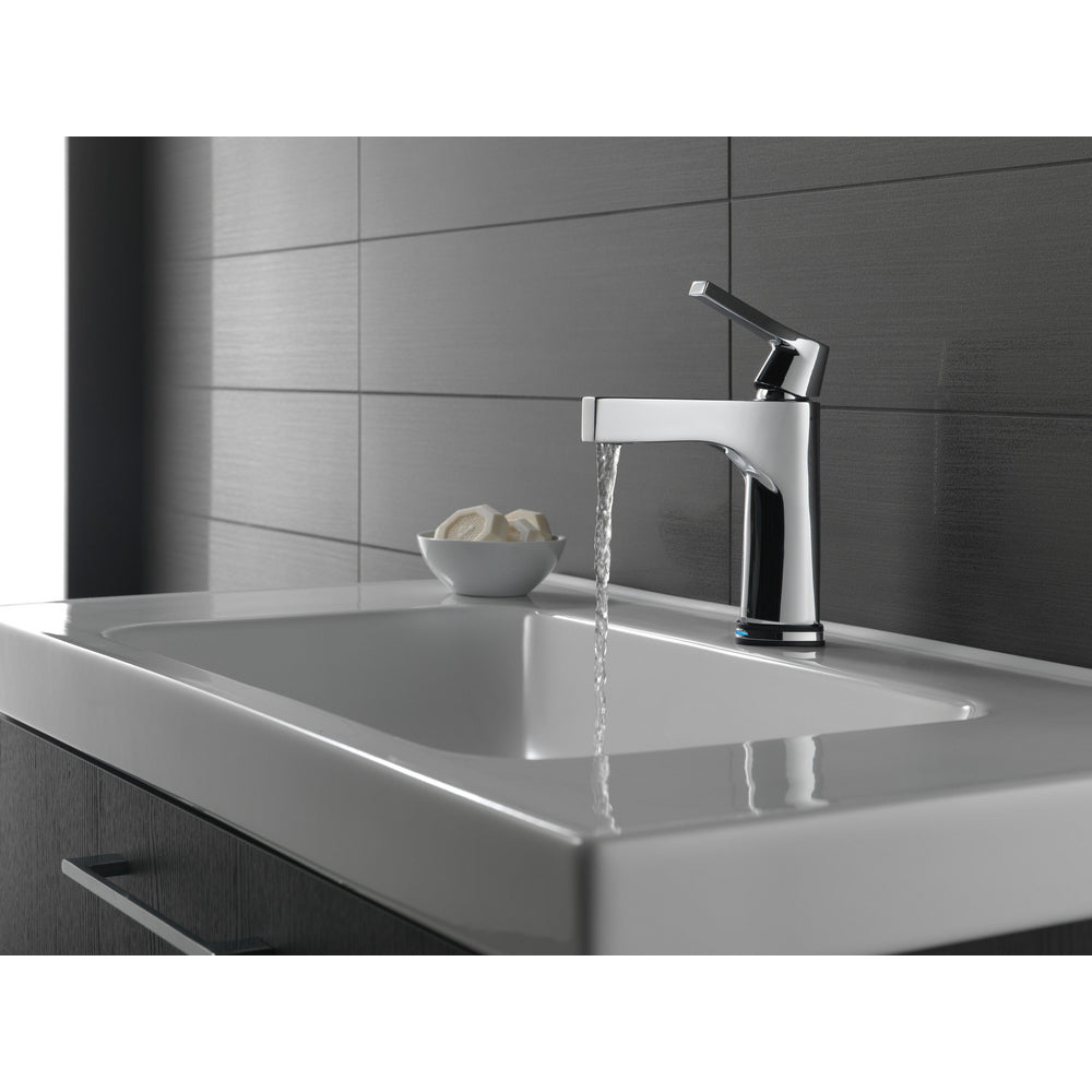 Delta Zura Touch2O Robinet de salle de bain avec technologie sans contact - 574T