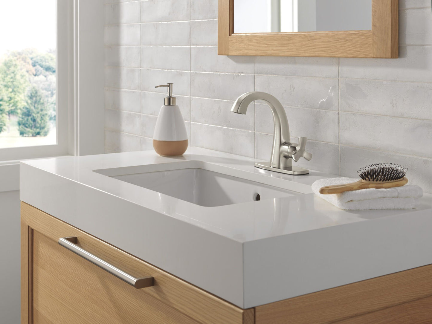 Robinet de salle de bain Delta Stryke à poignée unique - 5776