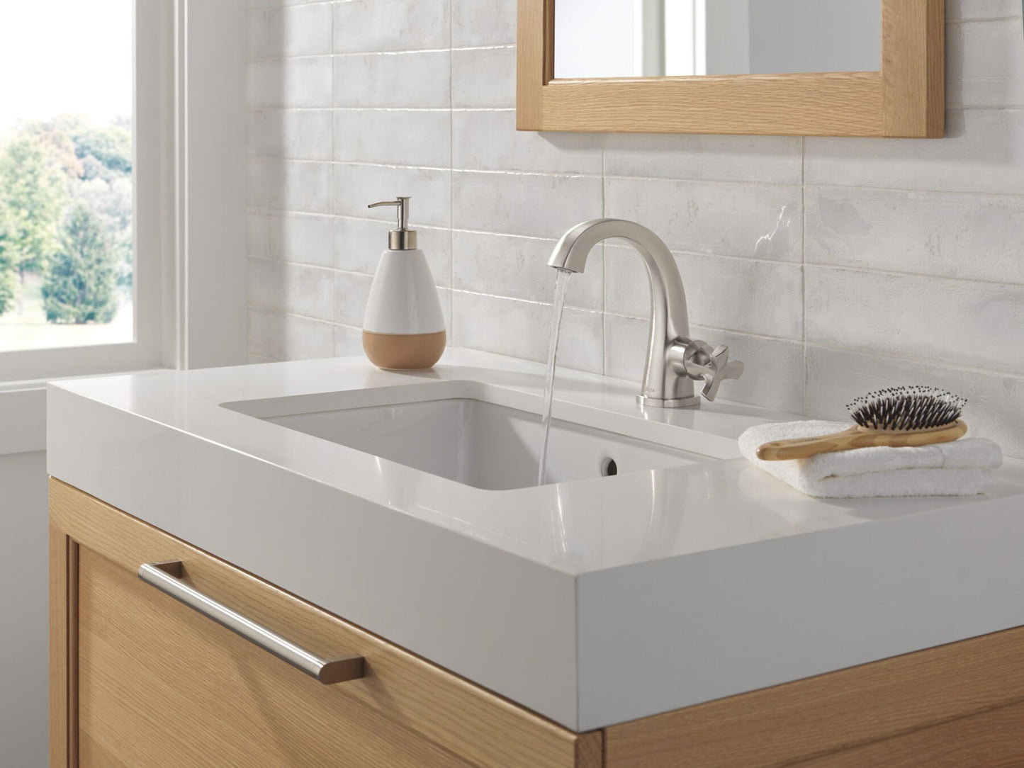 Robinet de salle de bain Delta Stryke à poignée unique - 5776