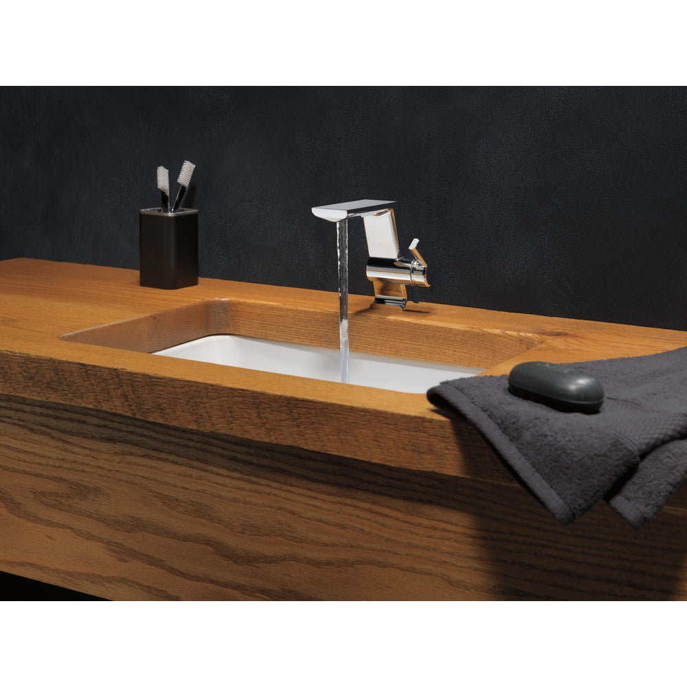 Robinet de salle de bain Delta Pivotal monotrou avec drain - 599