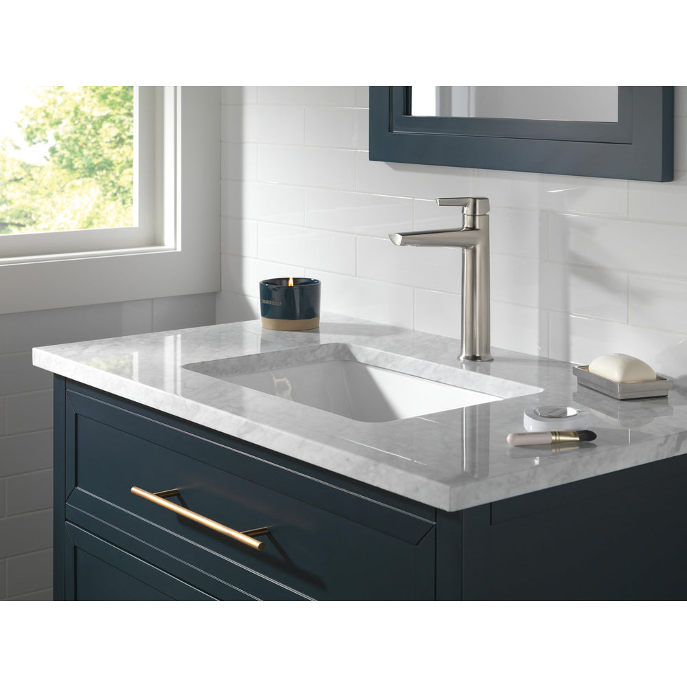 Delta Galeon Single Handle Mid-Height Bathroom Faucet - 671
