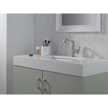 Robinet de salle de bain Delta Tetra mi-hauteur à poignée unique - 689