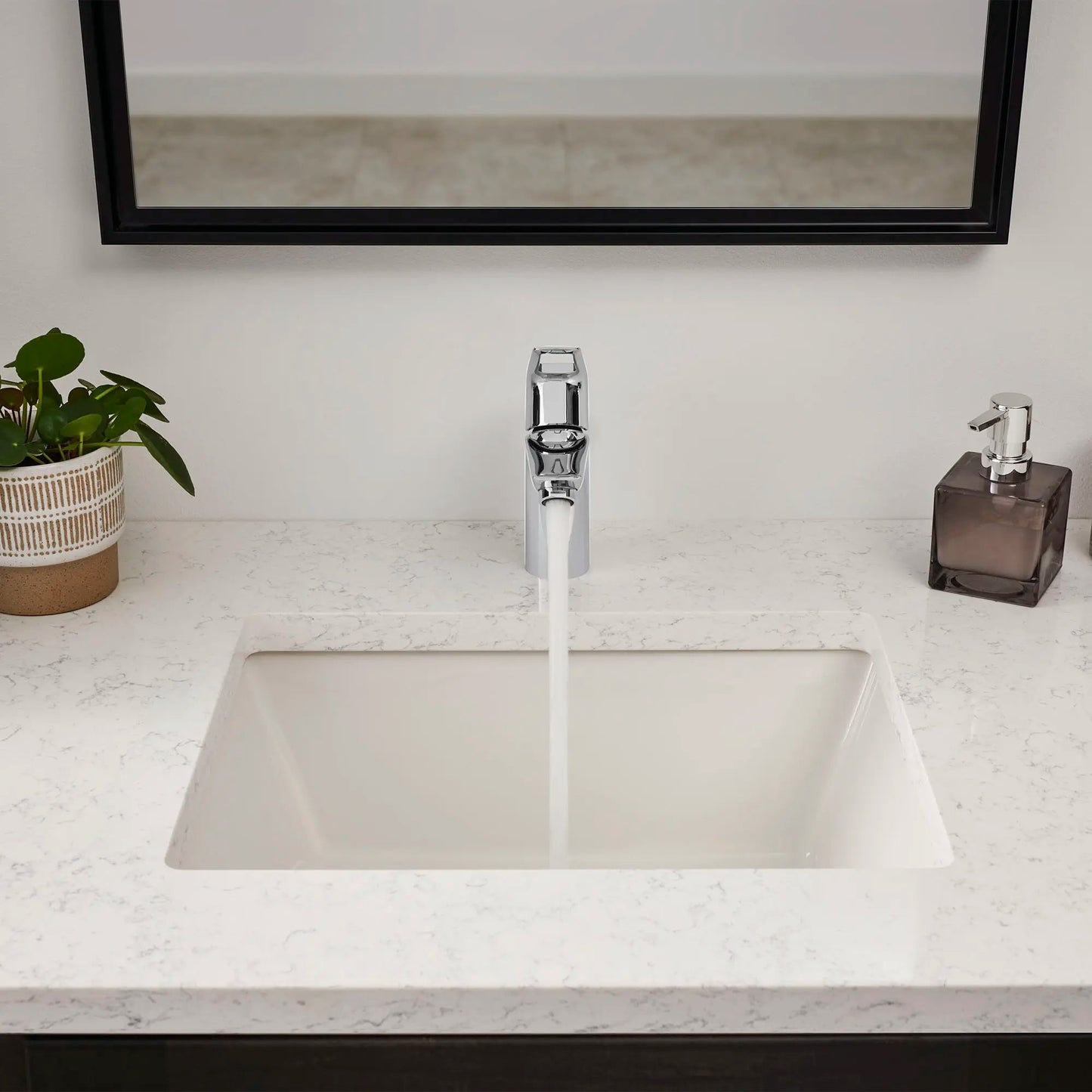 Grohe BauLoop Single Hole Single-Handle S-Size Bathroom Faucet, 1.2 GPM (4.5 L/min) - 23084