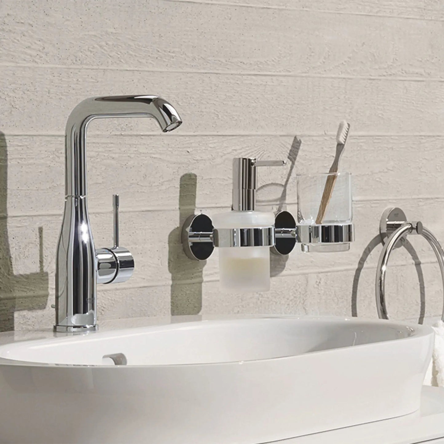 Grohe Essence Single Hole Single-Handle L-Size Bathroom Faucet 4.5 L/min (1.2 gpm) - 23486
