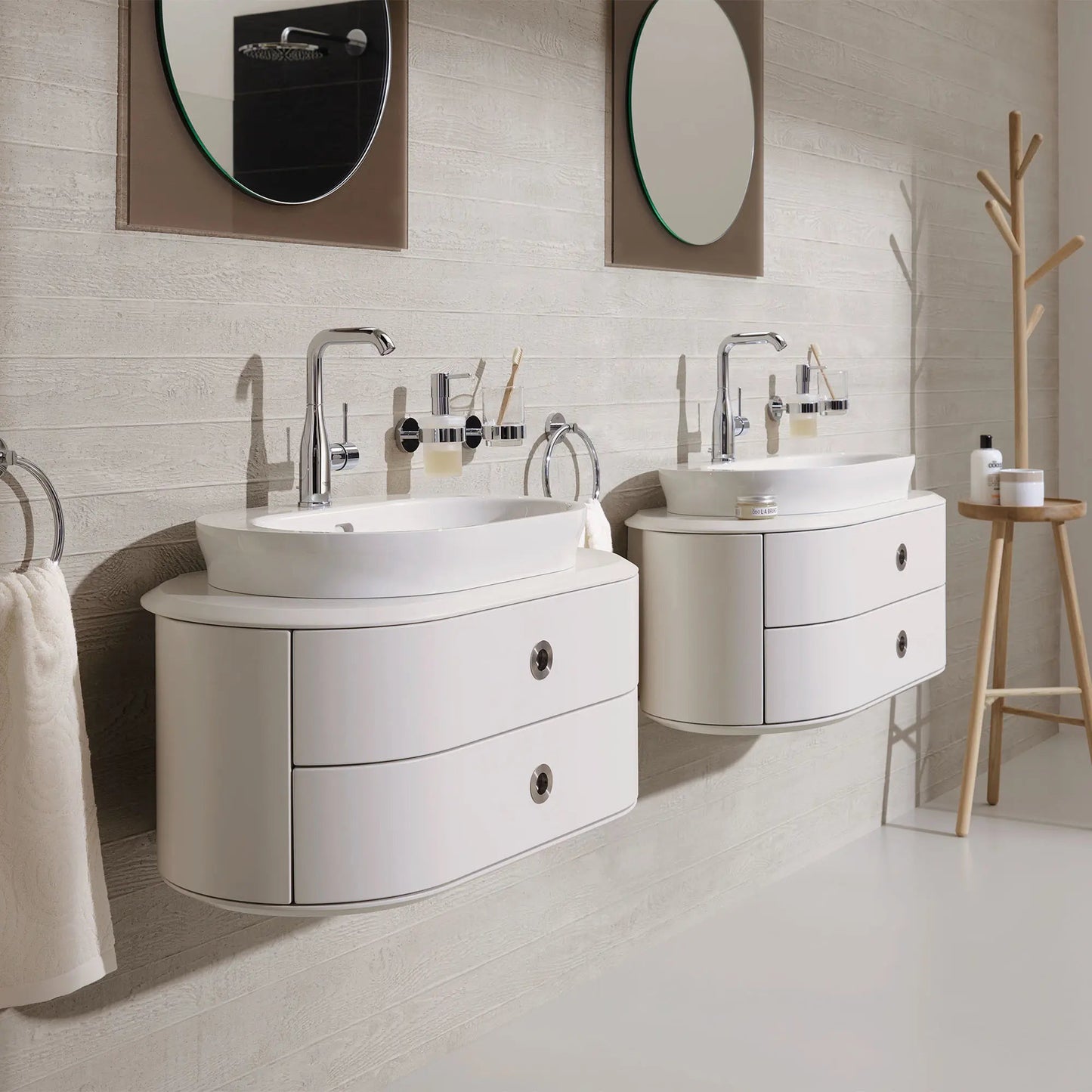 Grohe Essence Single Hole Single-Handle L-Size Bathroom Faucet 4.5 L/min (1.2 gpm) - 23486