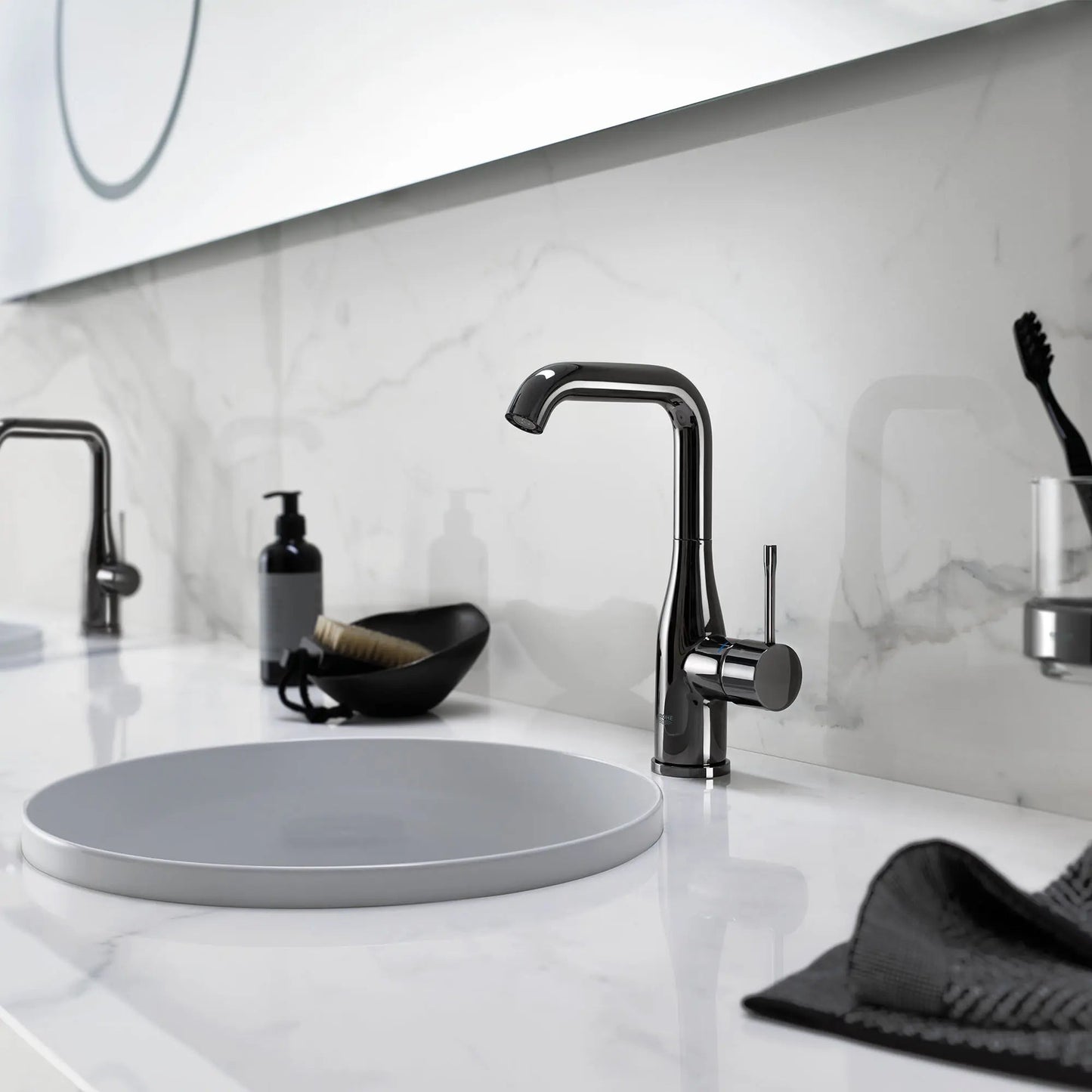 Grohe Essence Single Hole Single-Handle L-Size Bathroom Faucet 4.5 L/min (1.2 gpm) - 23486
