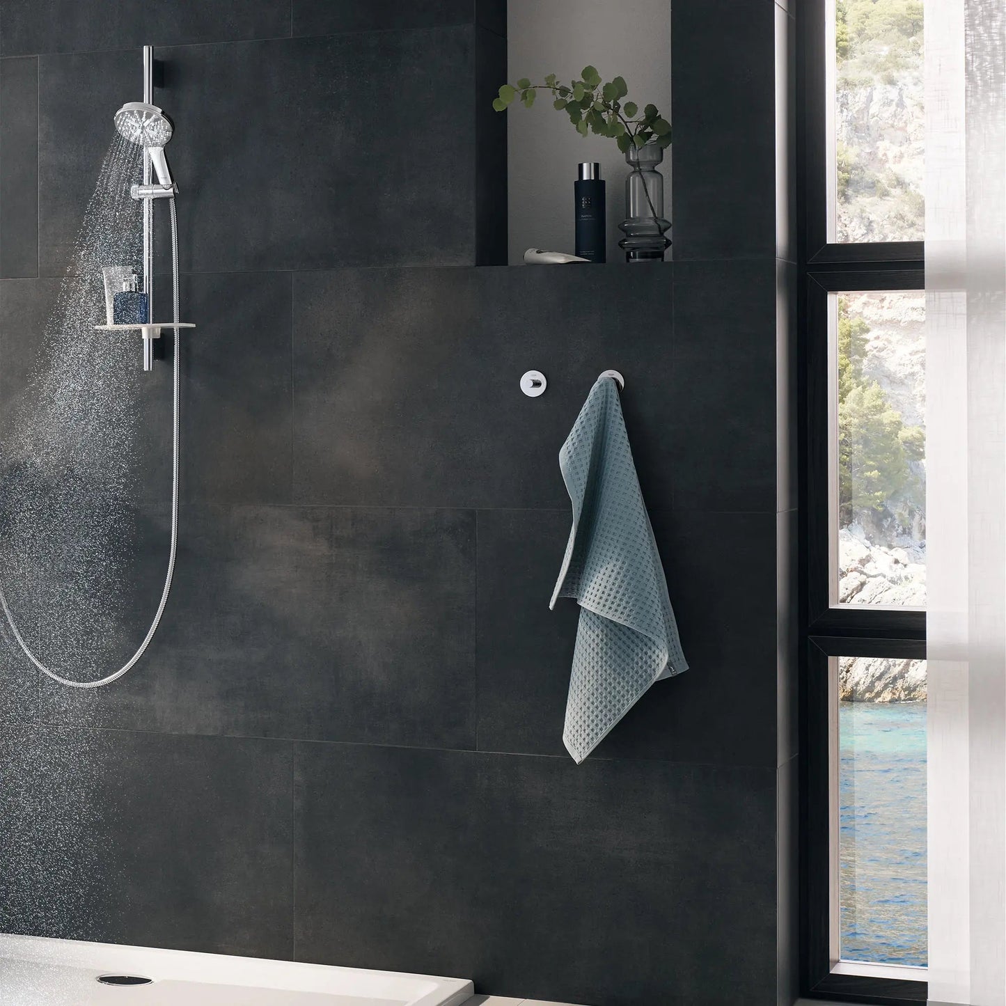 Grohe Rainshower SmartActive 24" Shower Slide Bar Kit - 3 Sprays, 6.6 L/min (1.75 gpm) - 26547