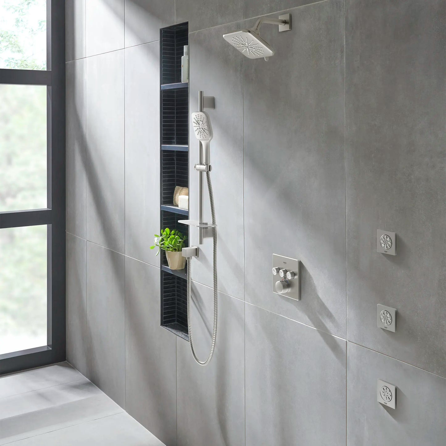 Grohe Rainshower SmartActive Shower Head, 6-1/2" - 3 Sprays, 1.75 GPM (6.6 L/min) - 26797