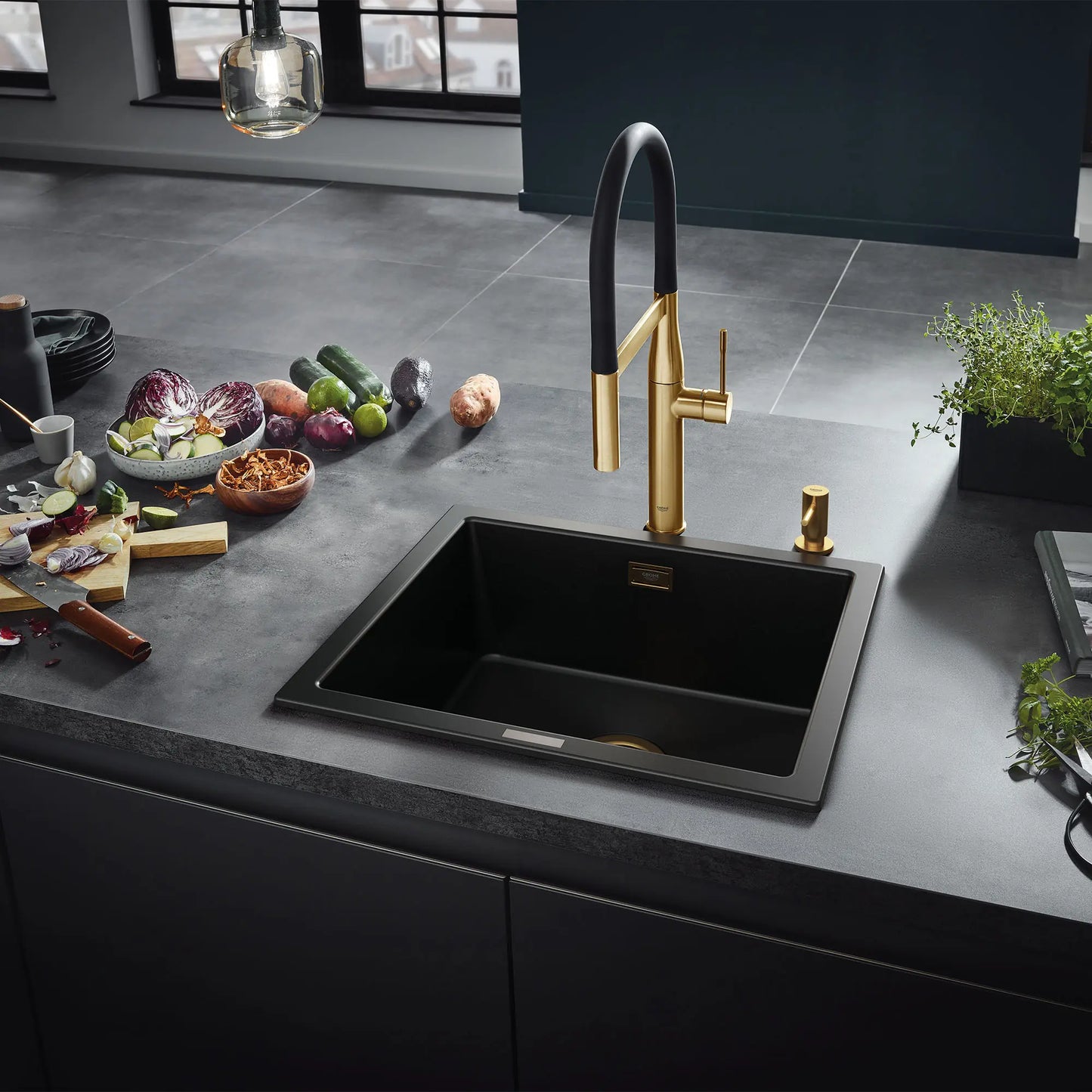 Grohe Essence Single-Handle Semi-Pro Dual Spray Kitchen Faucet (1.75 gpm) - 30295