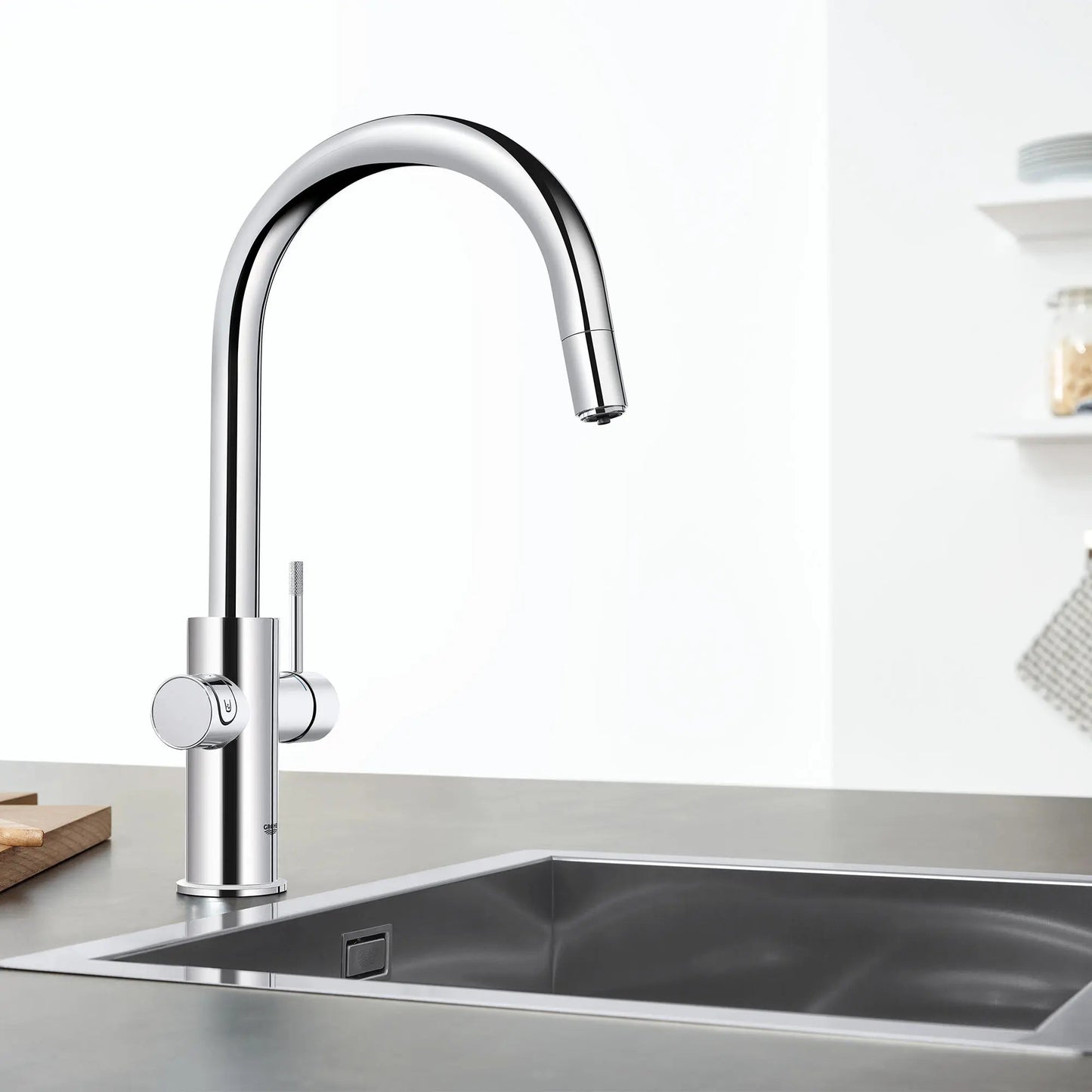 Grohe Blue Single-Handle Pull Down Kitchen Faucet Single Spray with Chilled & Sparkling Water