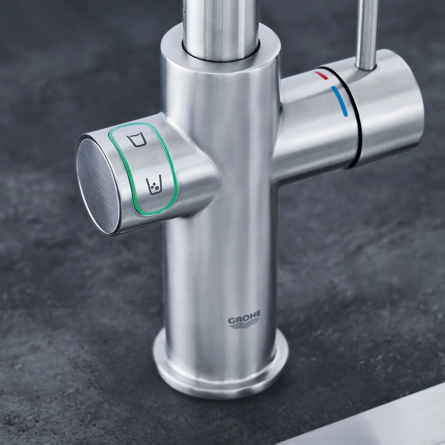 Mitigeur de cuisine Grohe Blue à bec douchette extractible, un jet (6,6 L/min), avec eau réfrigérée et eau pétillante - 31608