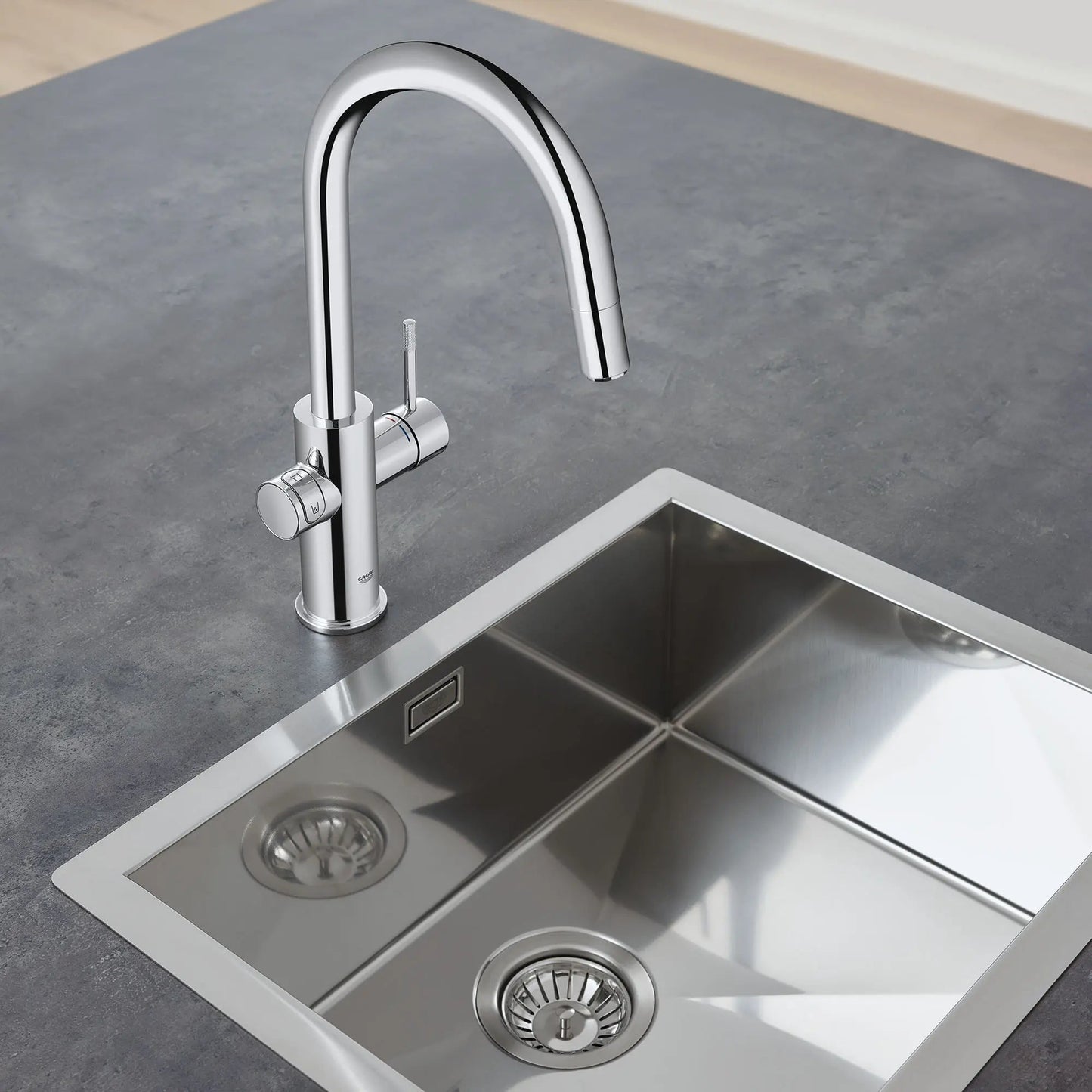 Grohe Blue Single-Handle Pull Down Kitchen Faucet Single Spray with Chilled & Sparkling Water