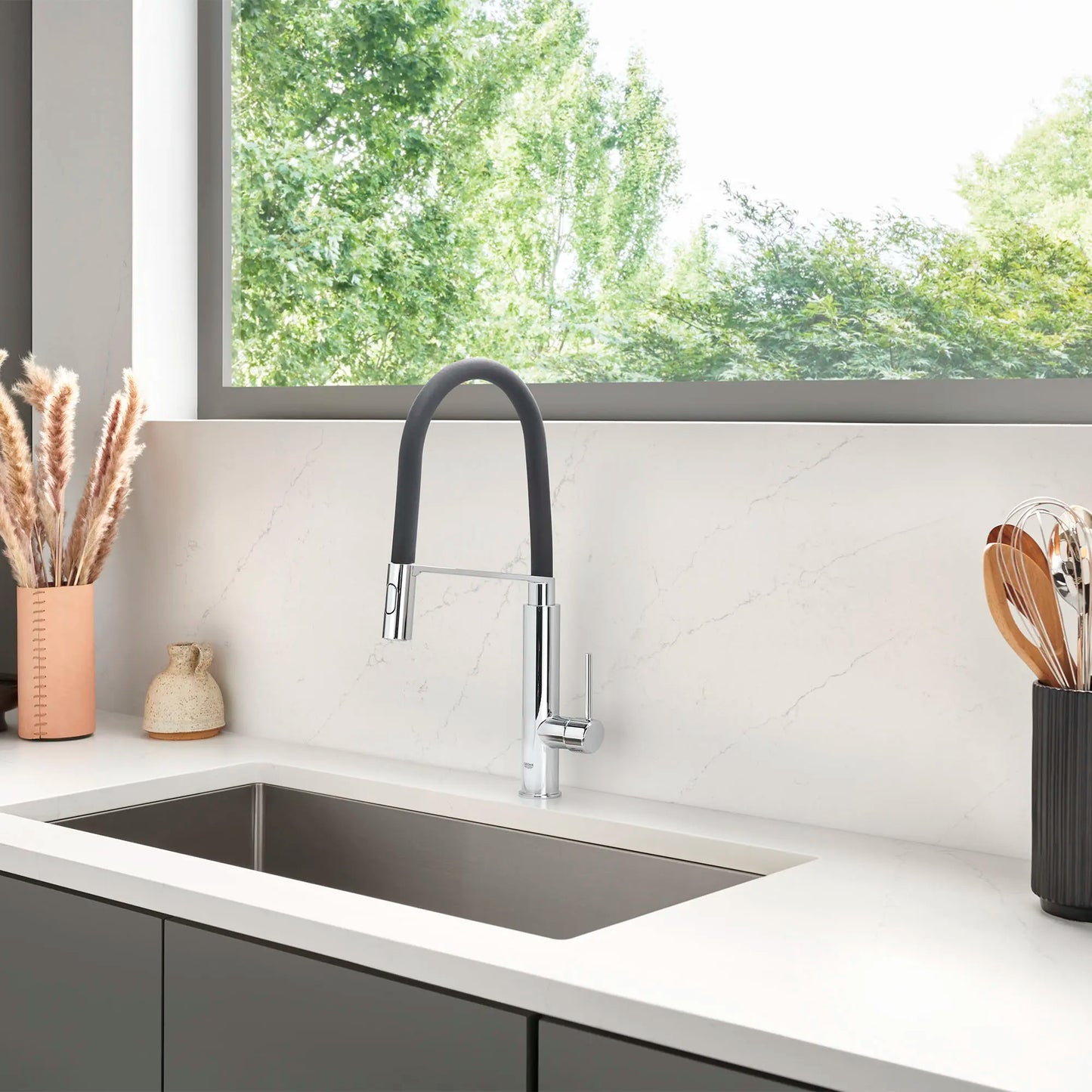 Grohe Concetto Single-Handle Semi-Pro Dual Spray Kitchen Faucet (1.75 gpm) - 31492