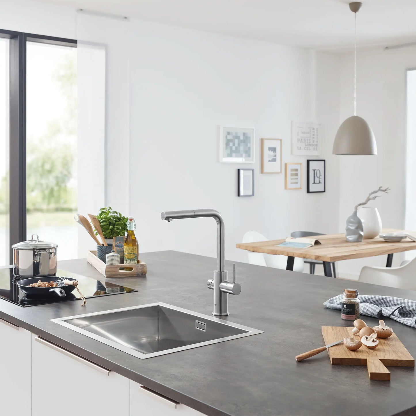 Mitigeur de cuisine Grohe Blue à bec douchette extractible, un jet (6,6 L/min), avec eau réfrigérée et eau pétillante - 31608