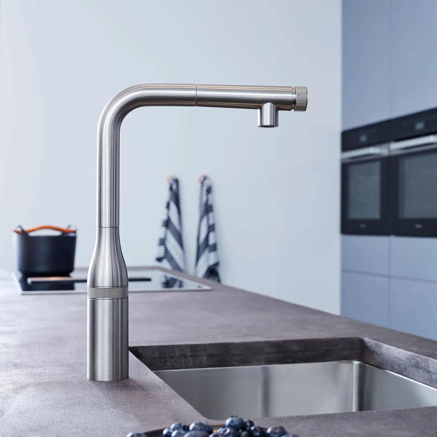 Grohe Essence Smartcontrol Pull-Out Single Spray Kitchen Faucet 1.75 GPM