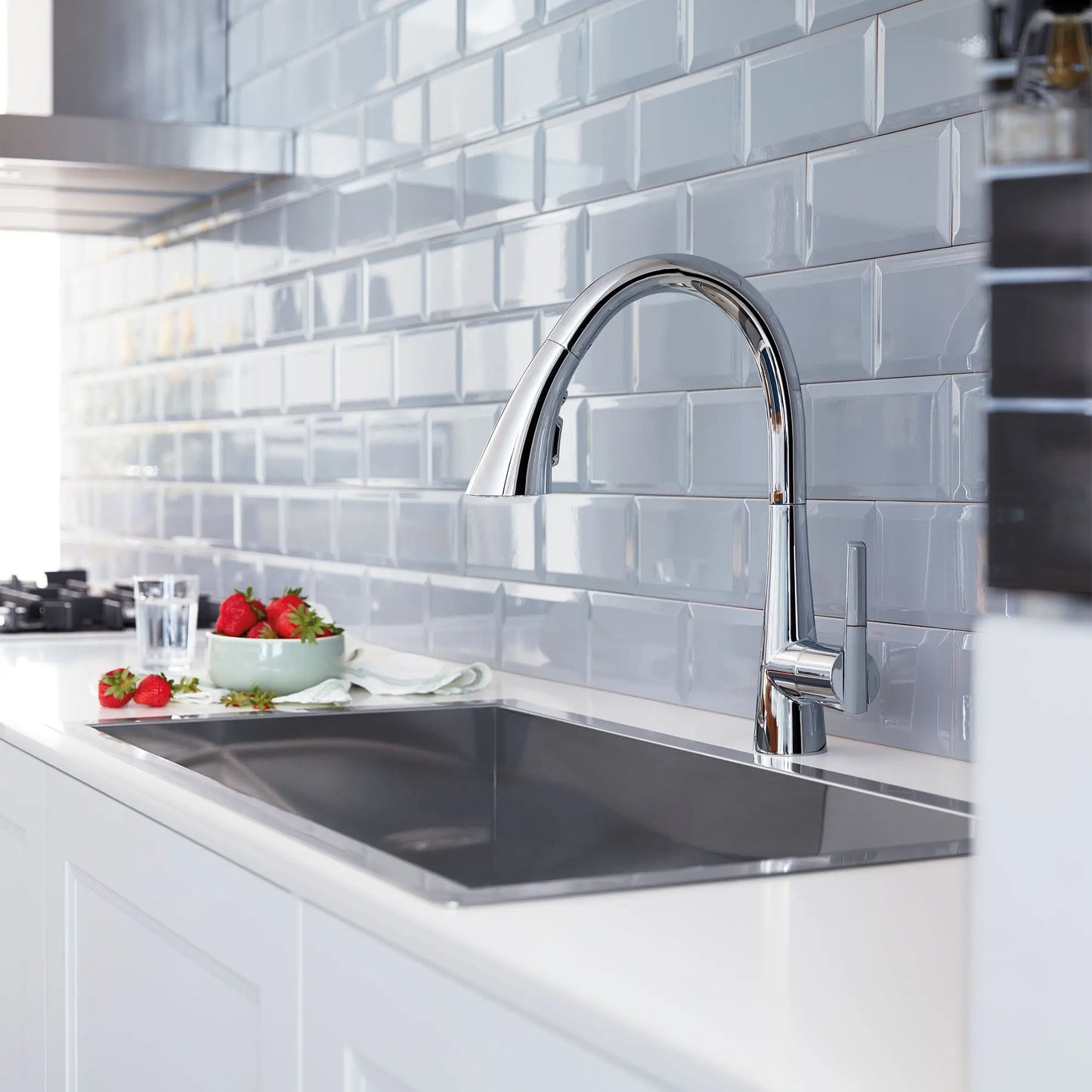 Grohe Zedra Single-Handle Pull Down Kitchen Faucet Triple Spray (1.75 gpm) - 32298