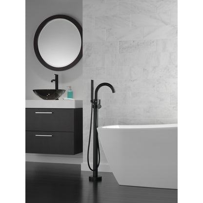 Mitigeur de lavabo de salle de bain Delta Trinsic à poignée unique - 759