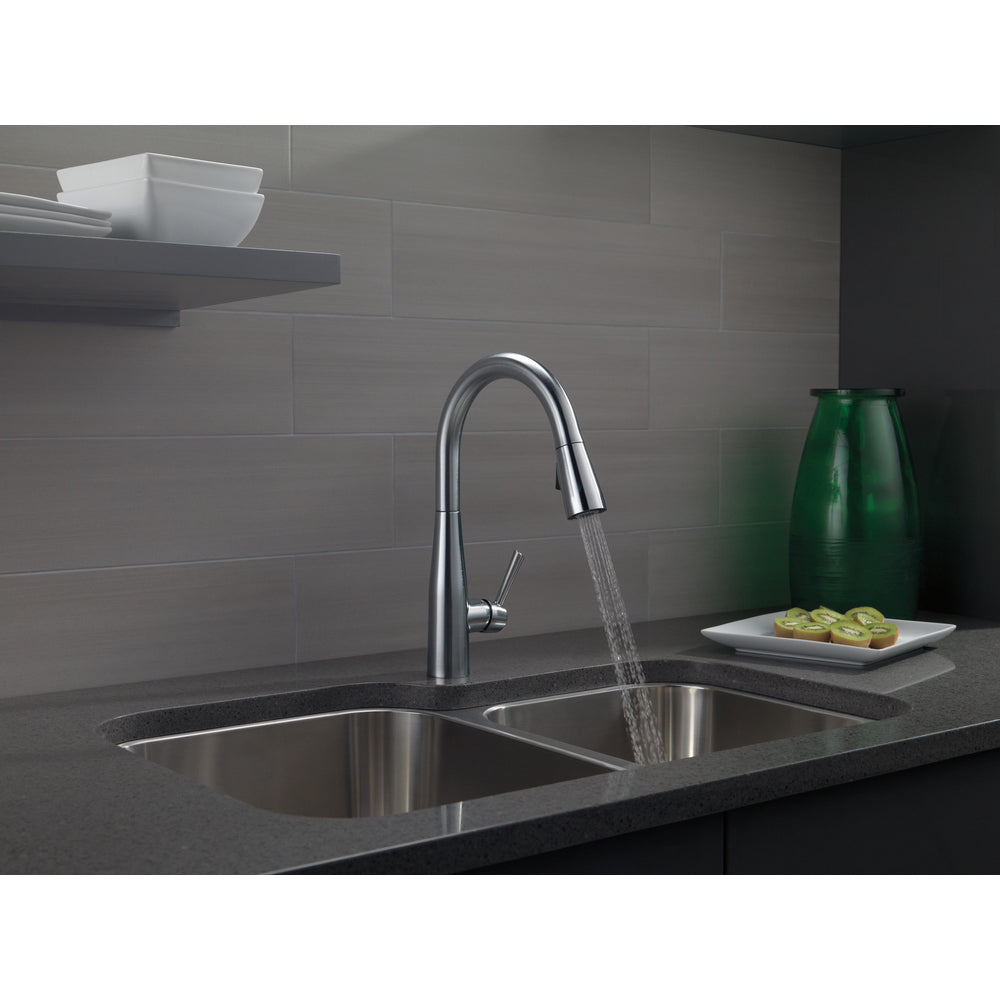 Delta Essa Single Handle Pull-Down Kitchen Faucet - 9113