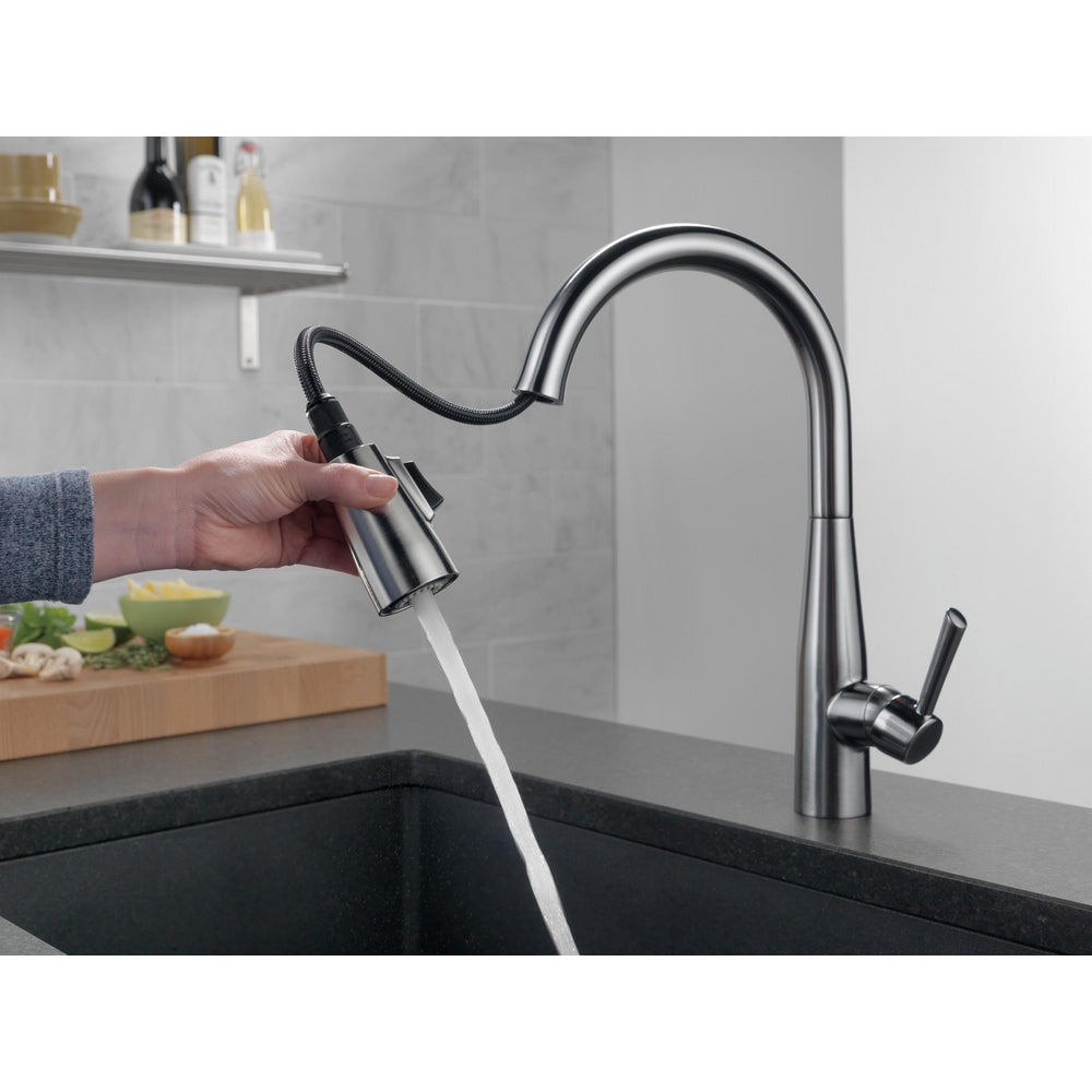 Delta Essa Single Handle Pull-Down Kitchen Faucet - 9113
