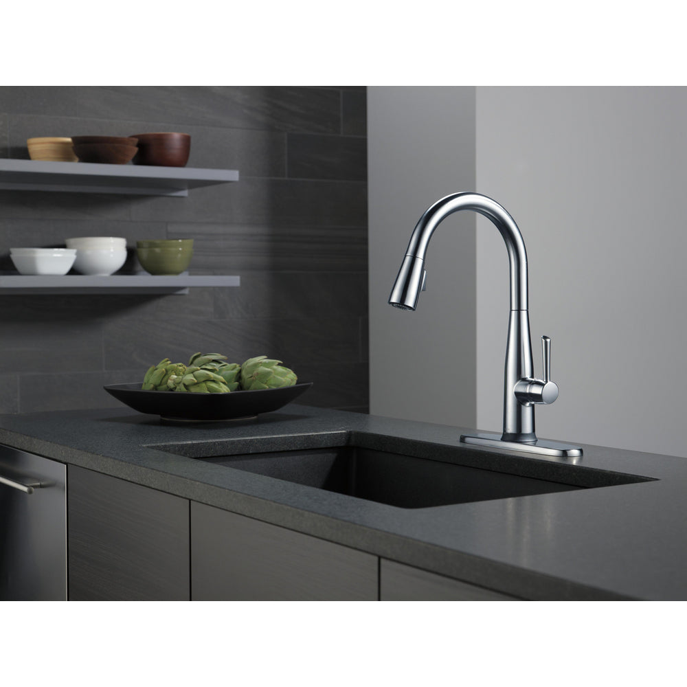 Delta Essa Single Handle Pull-Down Kitchen Faucet with Touch2O Technology - 9113T