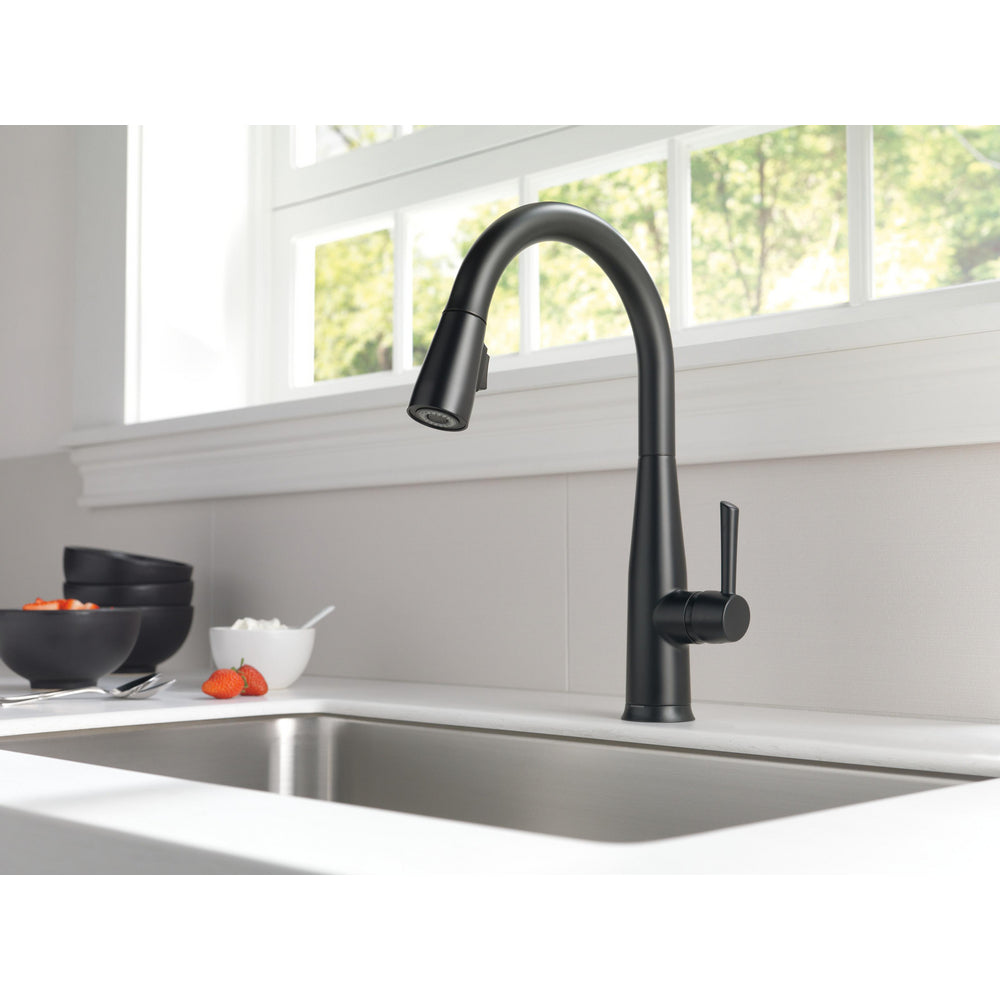 Delta Essa Single Handle Pull-Down Kitchen Faucet with Touch2O Technology - 9113T