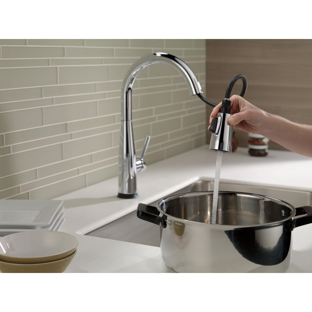 Delta Essa Single Handle Pull-Down Kitchen Faucet with Touch2O Technology - 9113T