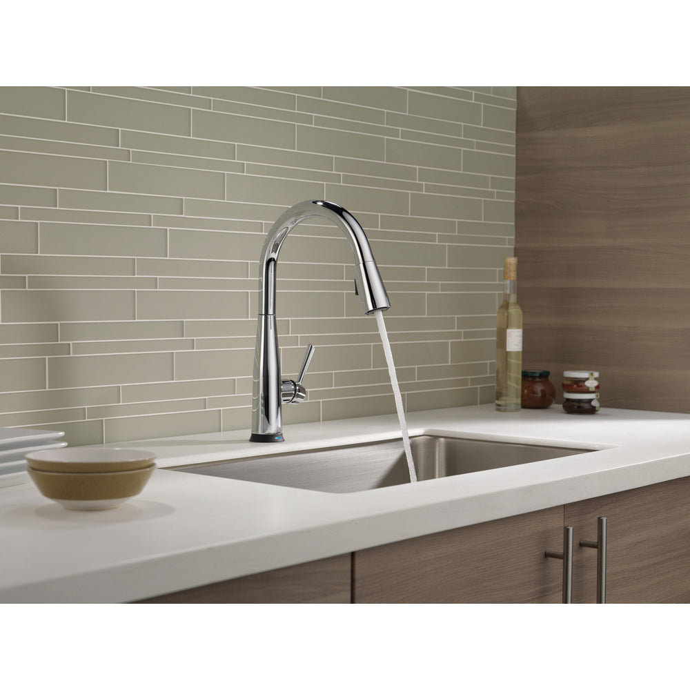 Delta Essa Single Handle Pull-Down Kitchen Faucet with Touch2O Technology - 9113T