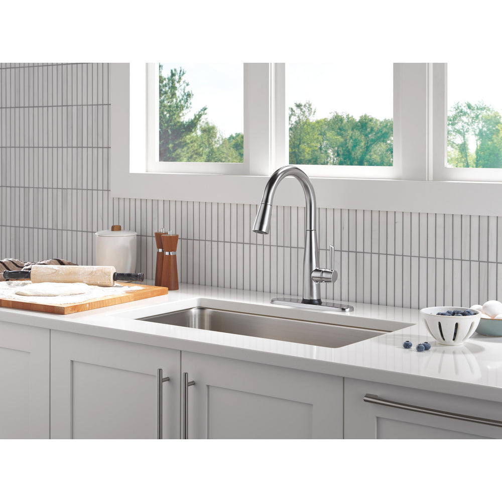 Delta Essa Touch2O Technology Kitchen Faucet with Touchless Technology - 9113TL