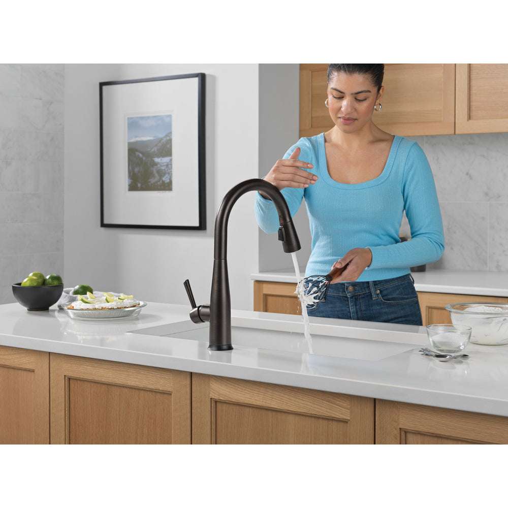 Delta Essa VoiceIQ Single Handle Pull-Down Faucet with Touch2O Technology - 9113TLV