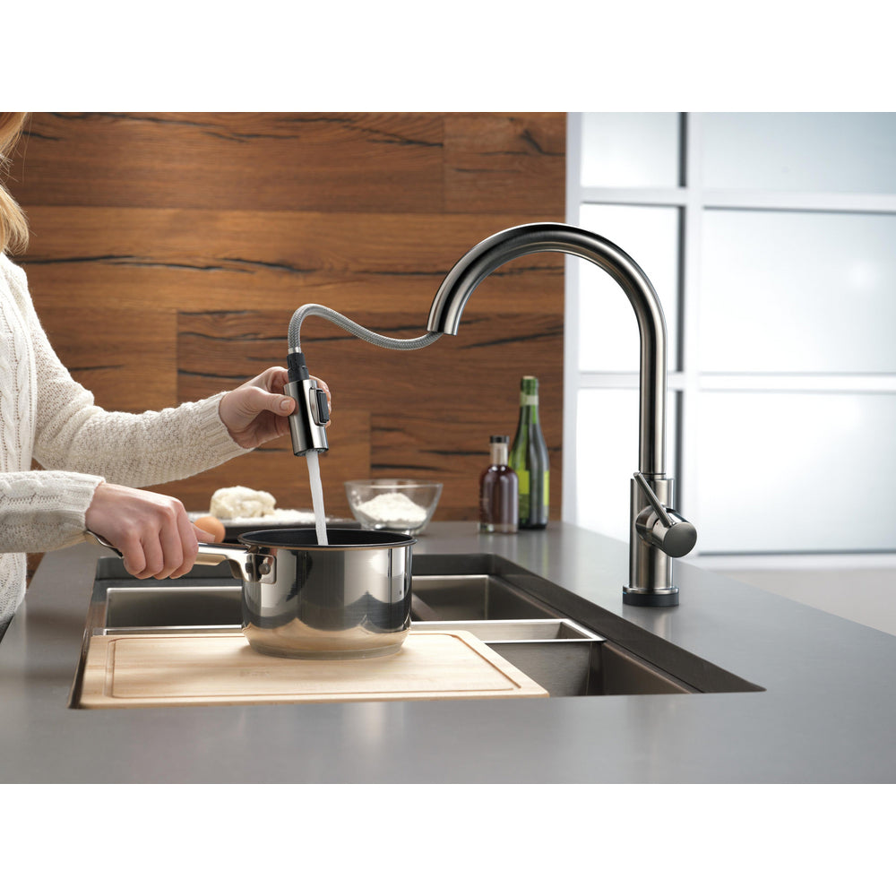 Delta Trinsic Single Handle Pull-Down Kitchen Faucet with Touch2O Technology - 9159T