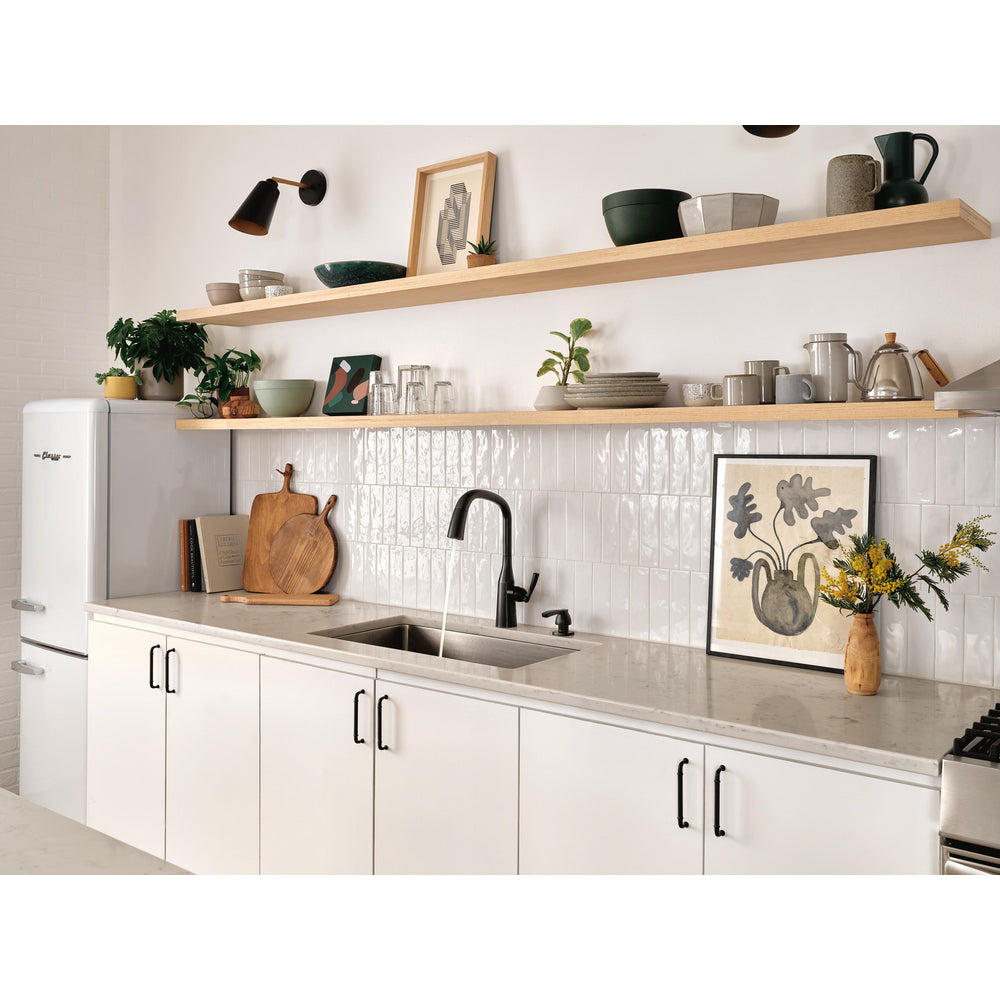 Delta Stryke Single Handle Pull-Down Kitchen Faucet - 9176