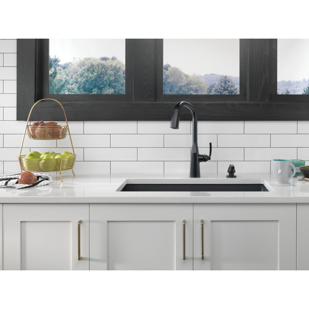 Delta Stryke Single Handle Pull-Down Kitchen Faucet - 9176