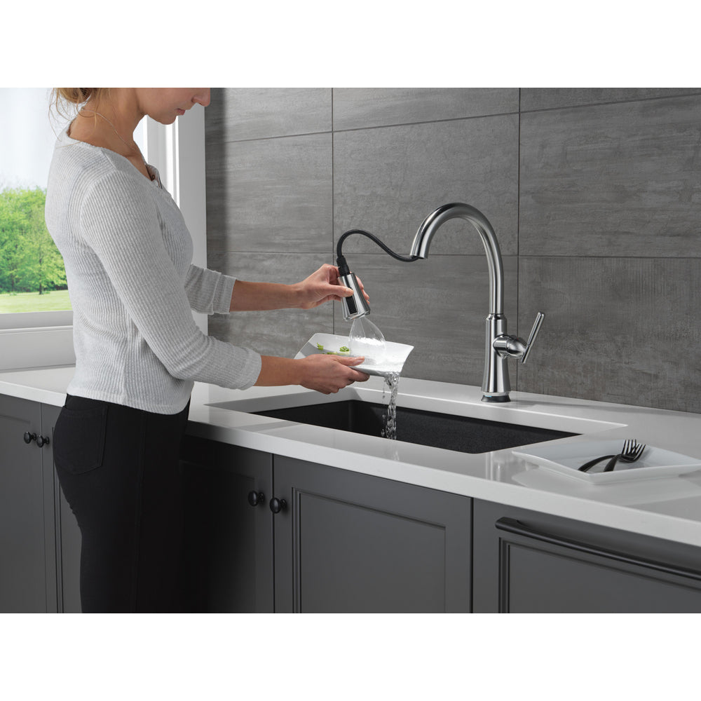 Delta Coranto Touch2O Technology Kitchen Faucet with Touchless Technology - 9179TL