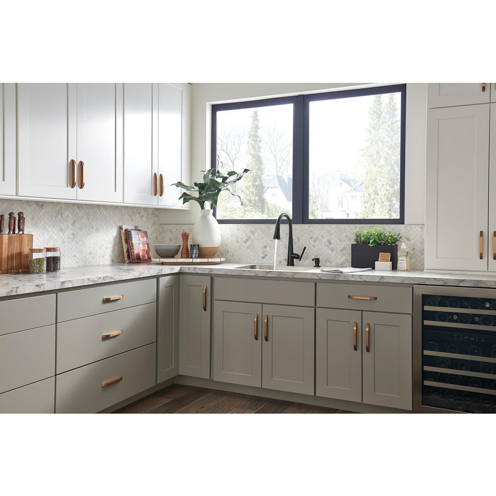 Delta Emmeline Single Handle Pull-Down Kitchen Faucet - 9182