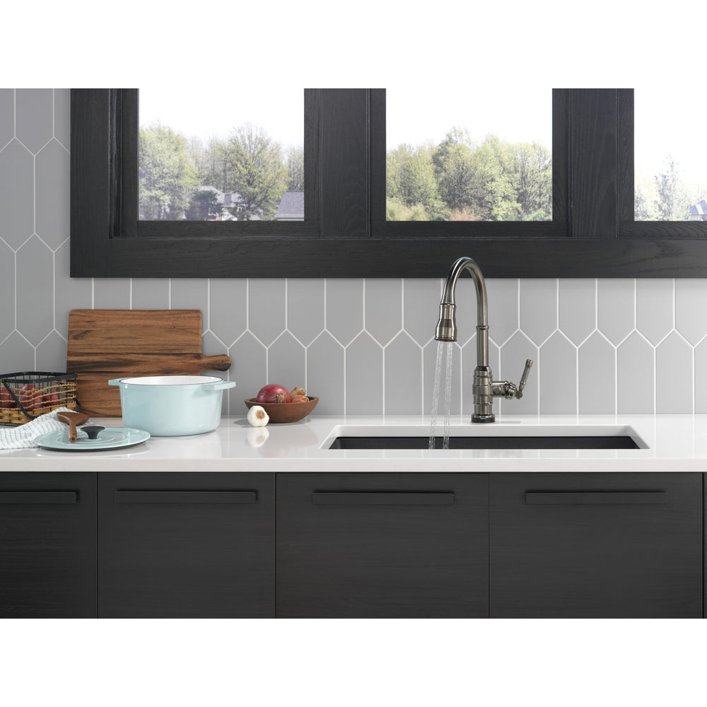 Delta Broderick Single Handle Pull-Down Kitchen Faucet With Touch2O Technology - 9190T