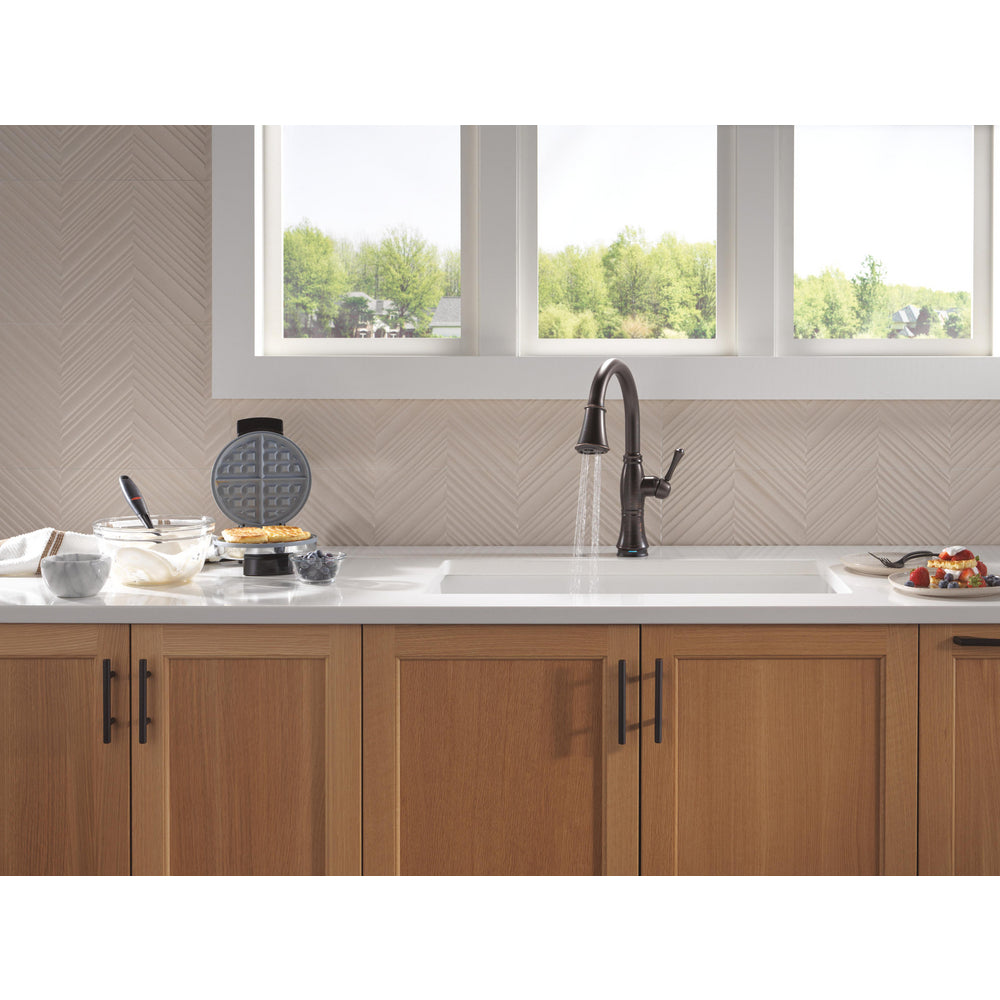 Delta Cassidy Touchless Kitchen Pulldown Faucet – 9197TL