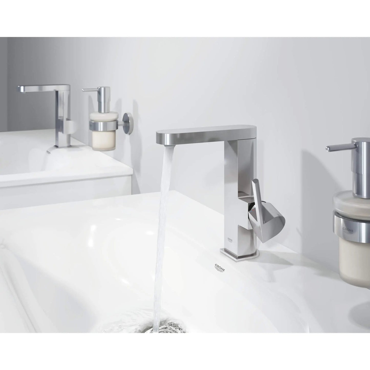 Grohe Plus Single Hole Single-Handle M-Size Bathroom Faucet 4.5 L/min (1.2 gpm) - 23956