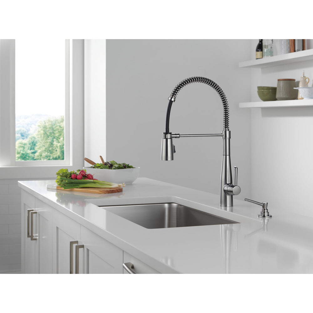 Delta Essa Single-Handle Pull-Down Spring Kitchen Faucet - 9613