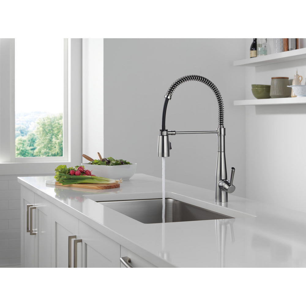 Delta Essa Single-Handle Pull-Down Spring Kitchen Faucet - 9613