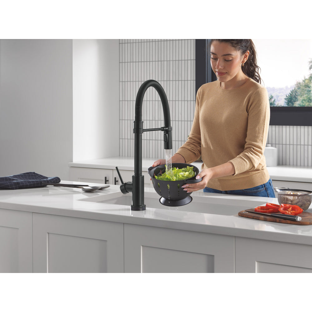 Delta Trinsic Touch2O Technology Kitchen Faucet with Touchless Technology - 9659TL