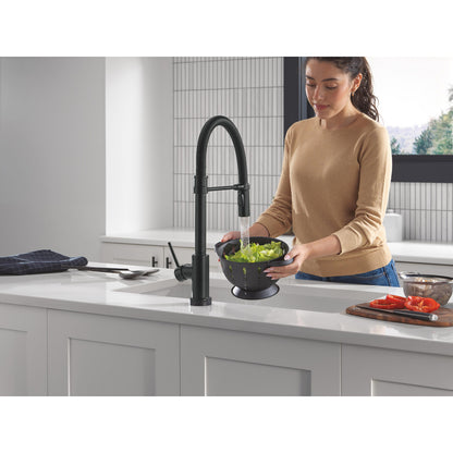 Delta Trinsic Touch2O Technology Kitchen Faucet with Touchless Technology - 9659TL