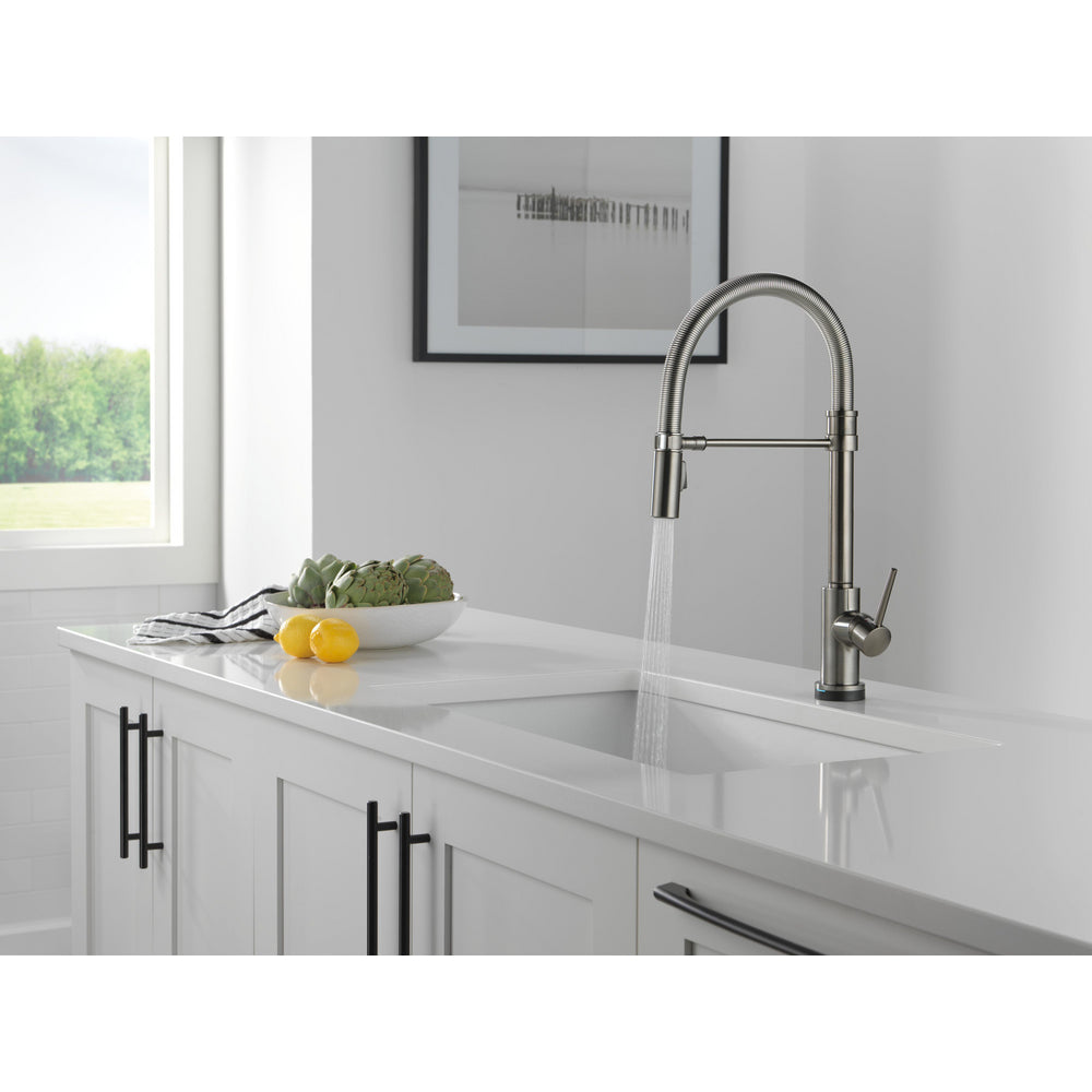 Delta Trinsic Touch2O Technology Kitchen Faucet with Touchless Technology - 9659TL