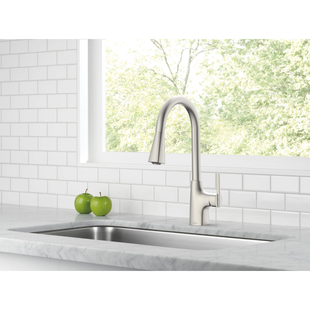 Delta Banting Pulldown Kitchen Faucet - 981LF