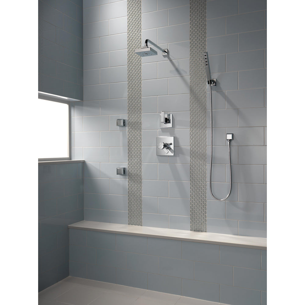 Bras de douche Delta - 40,64 cm - RP46870