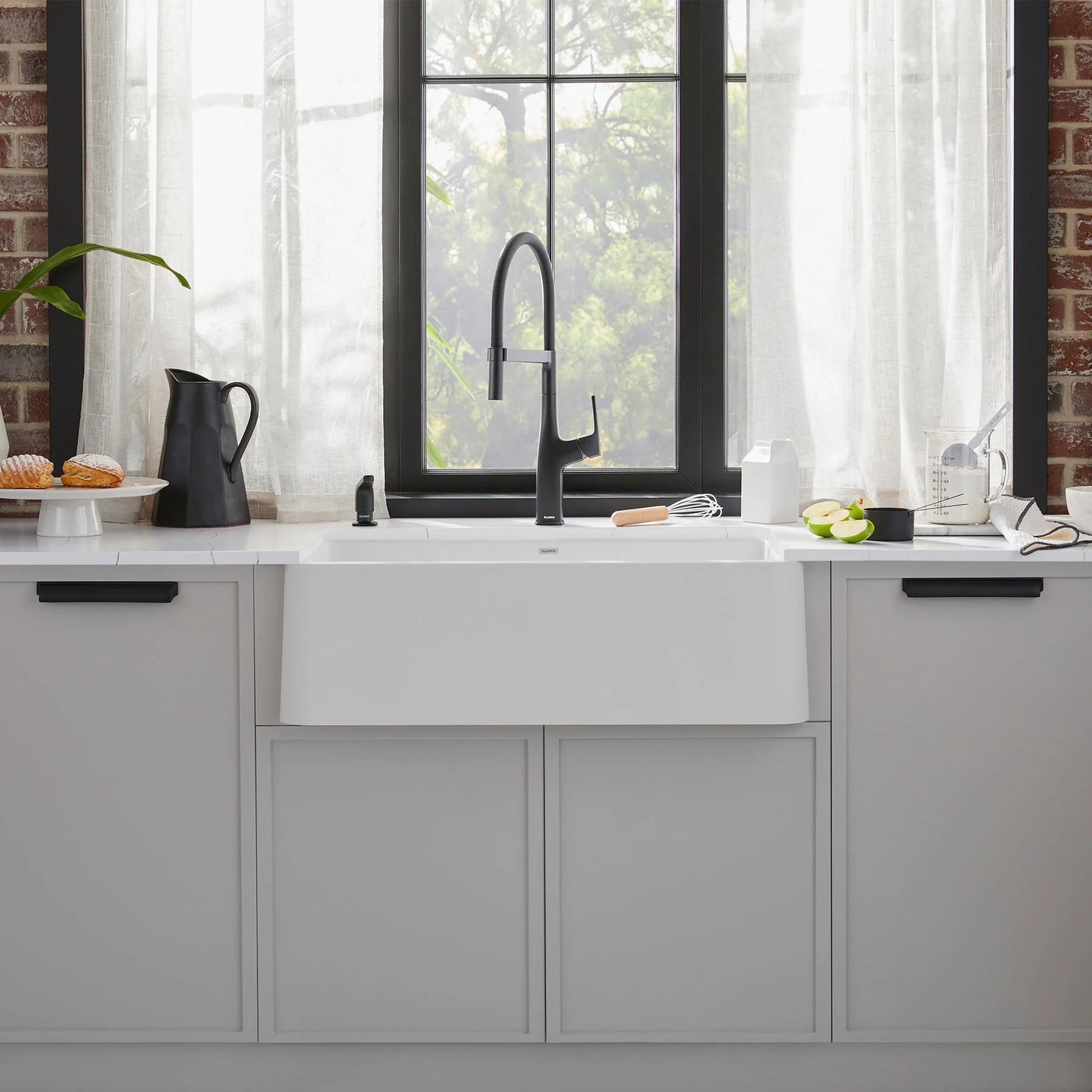 Blanco Ikon 30 Undermount Apron Front Silgranit Kitchen Sink