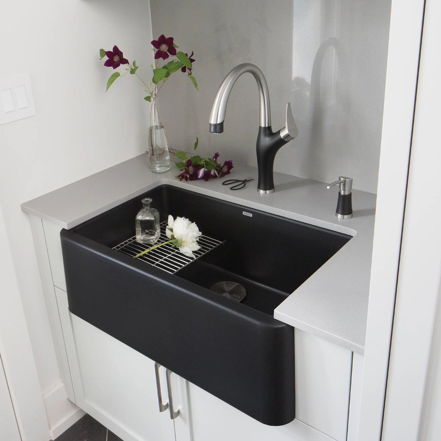 Blanco Ikon 30 Undermount Apron Front Silgranit Kitchen Sink