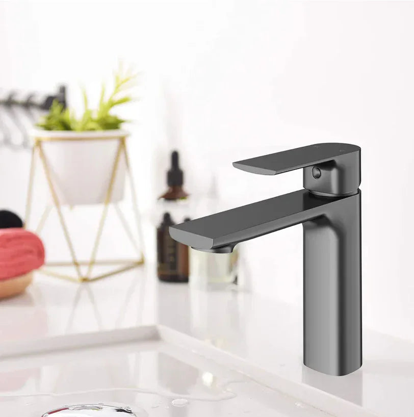 Kodaen Timelyss Single Hole Bathroom Faucet