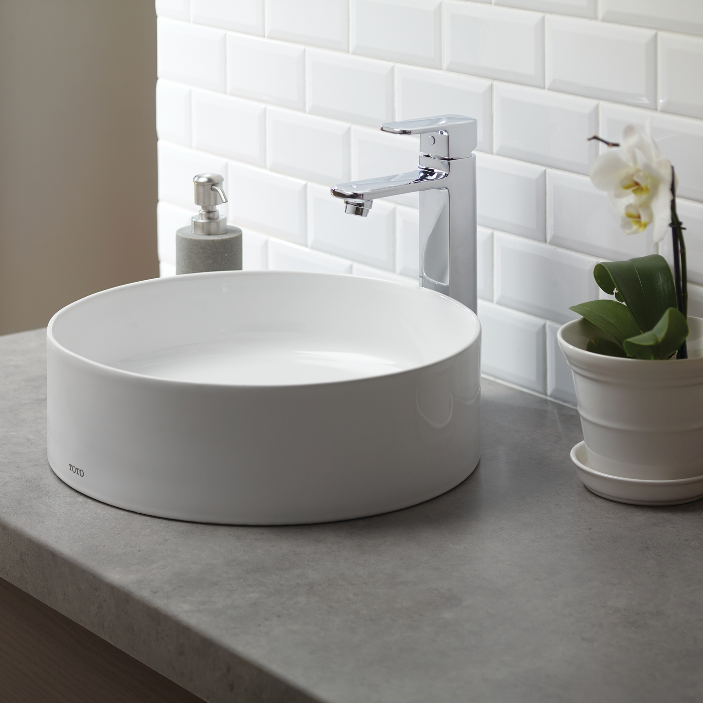 TOTO Arvina Round Vessel Lavatory