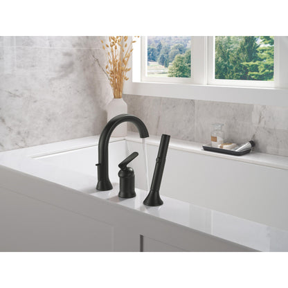 Delta T3745 Matte Black - water